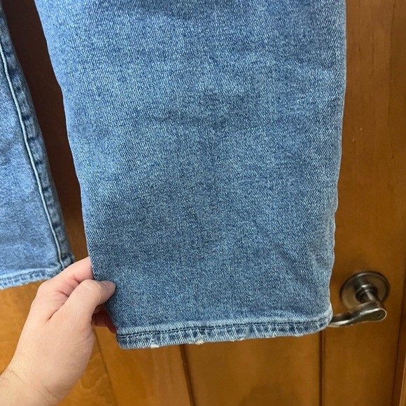 Hollister Curvy Ultra High Rise Vintage Straight Distressed Jeans Size 34 / 19S - Picture 12 of 15